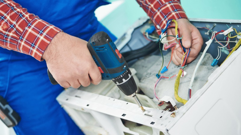 Ataşehir Maytag Maytag çamaşır makinesi kart tamiri – Su almama arızası orijinal parça ile giderildi. - Teknik servis örneği